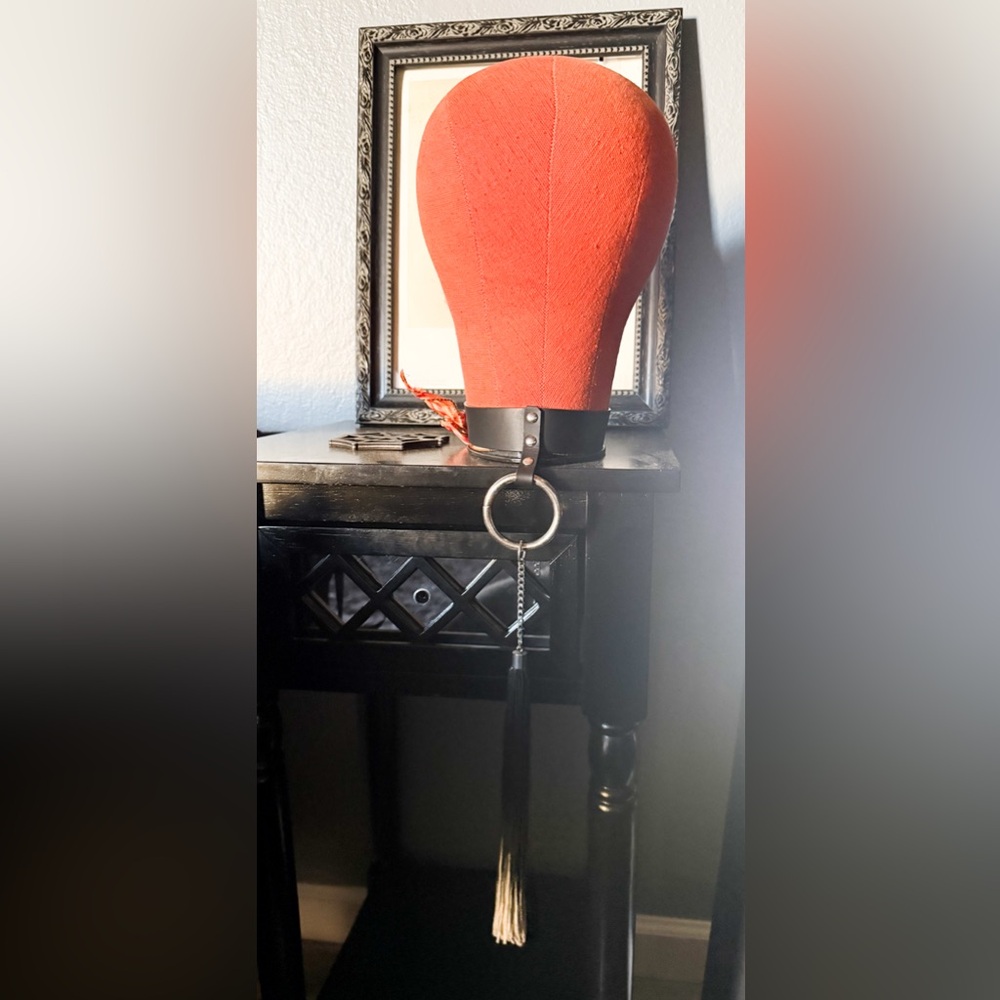 Elegant Black Leather Collar w Tassel